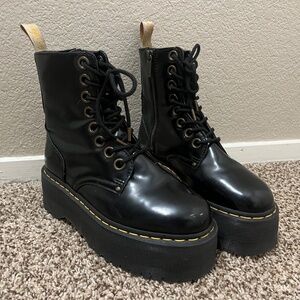 Womens Dr. Martens Jadon Max Platform Boot - Black